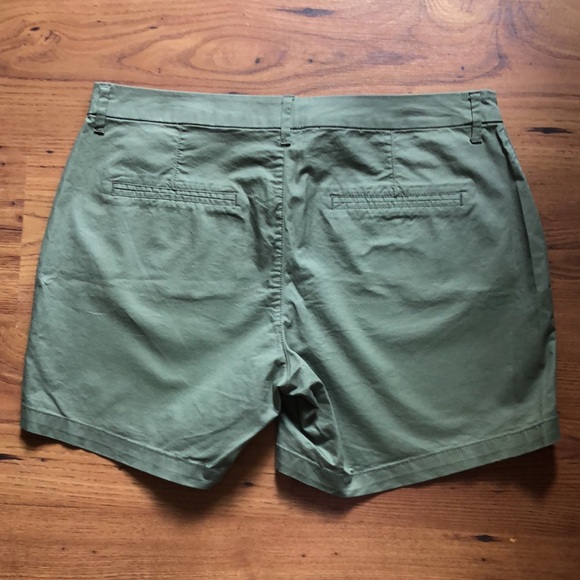 NWOT Old Navy olive Everyday shorts Size 12 - Picture 3 of 4